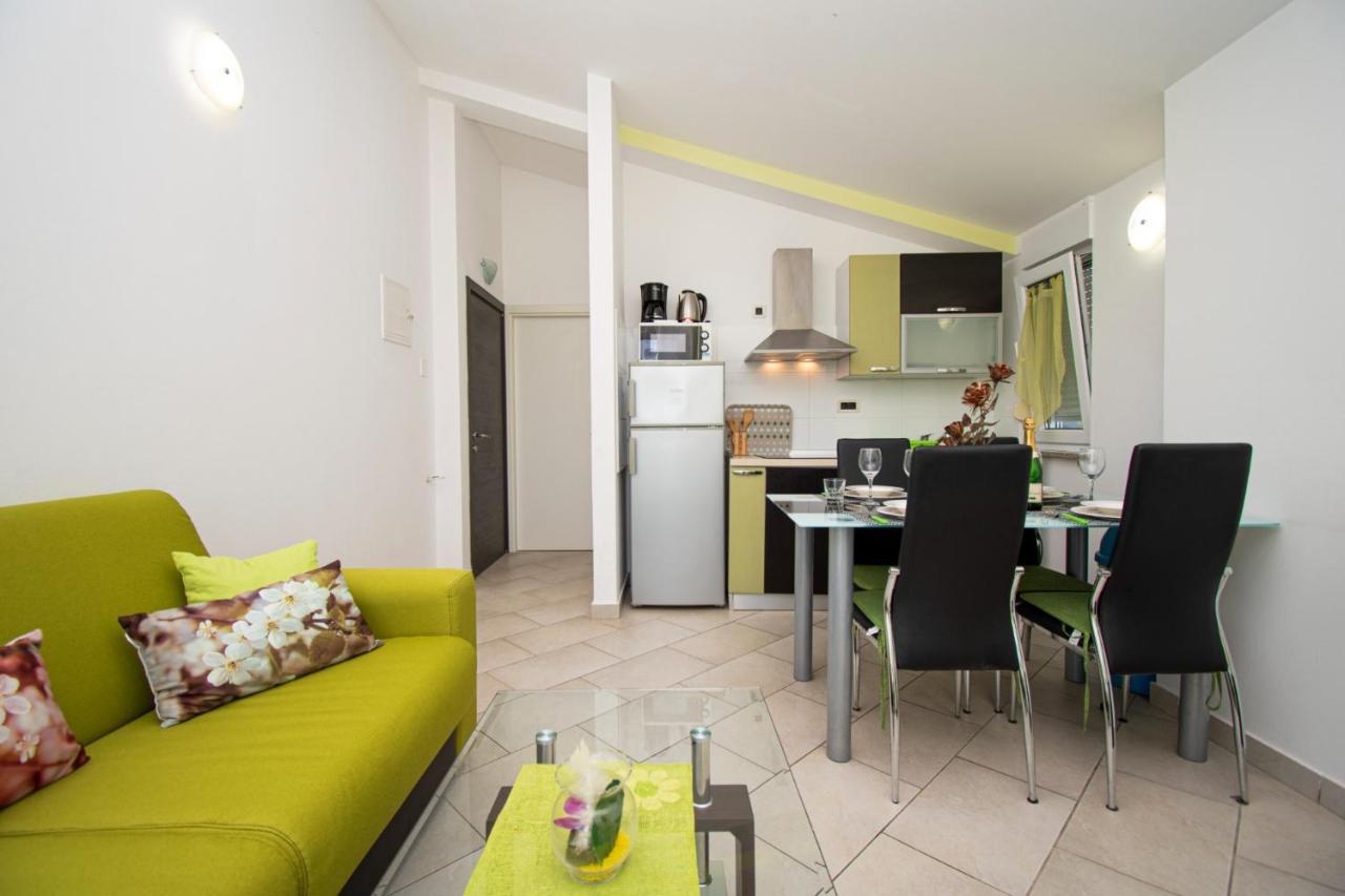 Apartments With Pool In Pula,Croatia Buitenkant foto